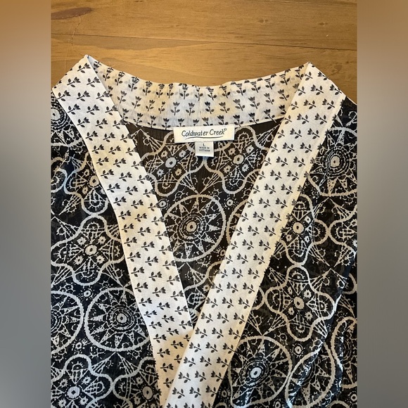 Coldwater Creek Black and Cream Cape with Intricate Design - Picture 3 of 4